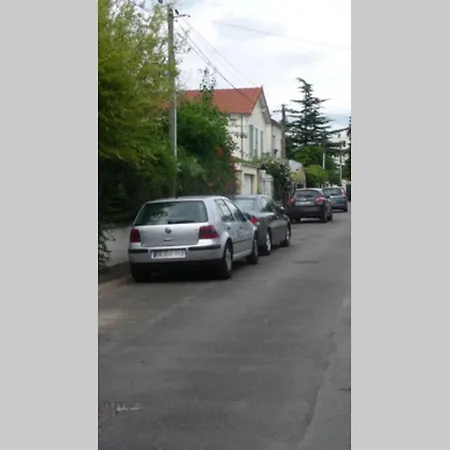 Maisonnette Independante Avec Terrasse Privative * Saint-Maur-des-Fossés