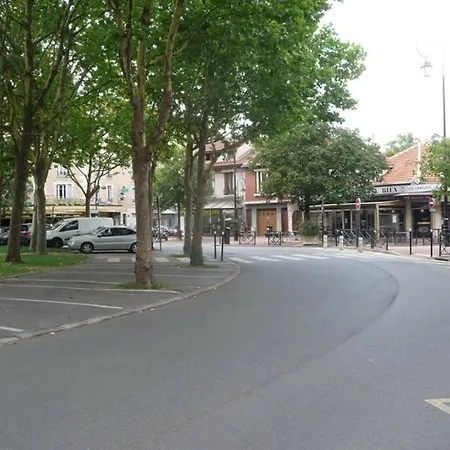 Maisonnette Independante Avec Terrasse Privative