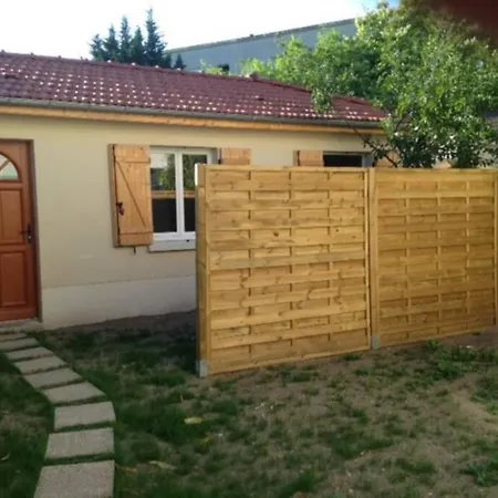 Maisonnette Independante Avec Terrasse Privative