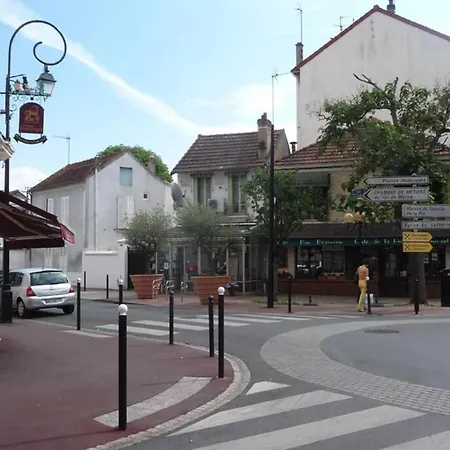 Maisonnette Independante Avec Terrasse Privative * Saint-Maur-des-Fossés